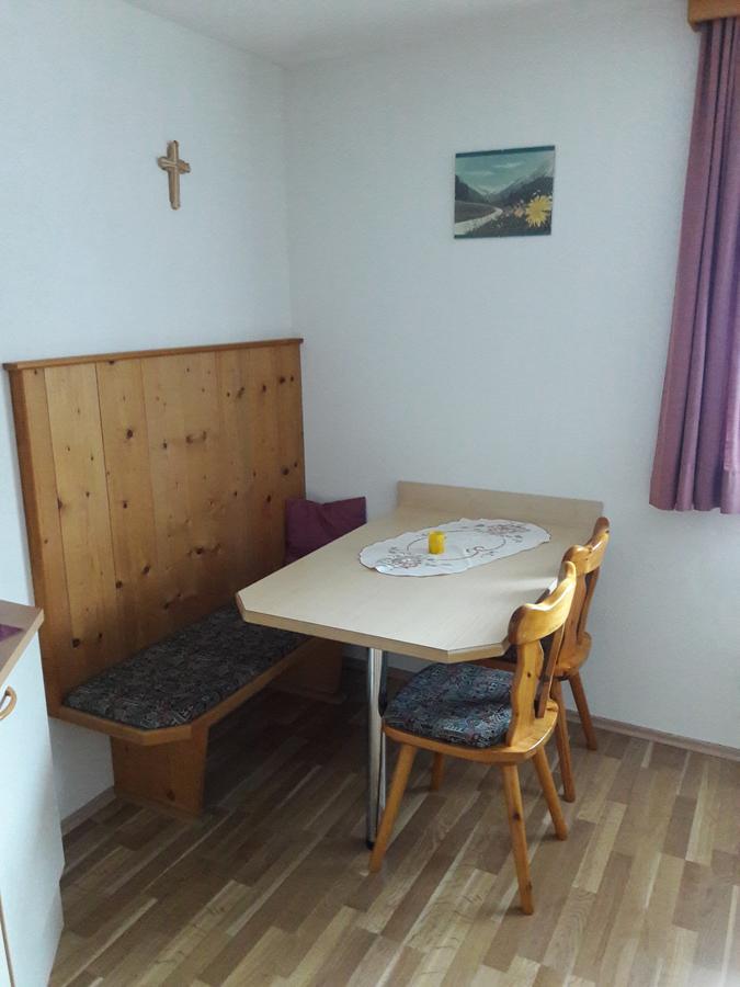 Ferienwohnung Wolf トリンス エクステリア 写真